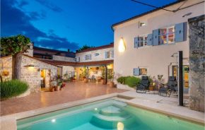 Amazing Home In Foli With Kitchen